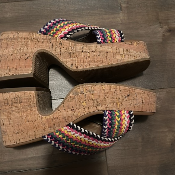 Steve Madden multi color sandals - Picture 2 of 3